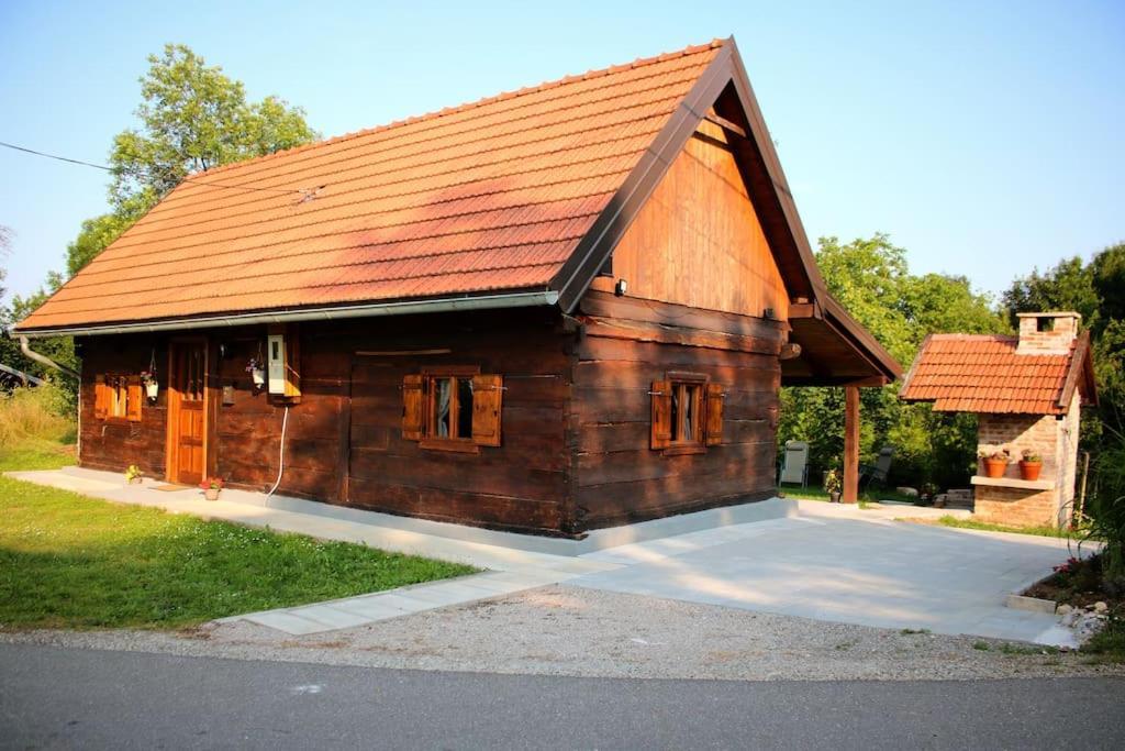 Holiday Home The Hive Slunj Ngoại thất bức ảnh
